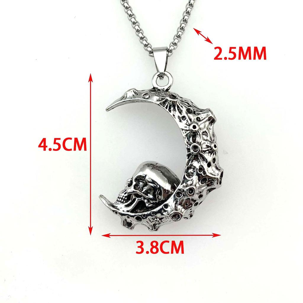Fashion Creative Moon Necklace Retro Hip Hop Crescent Moon Skull Pendant Men'S Accessories