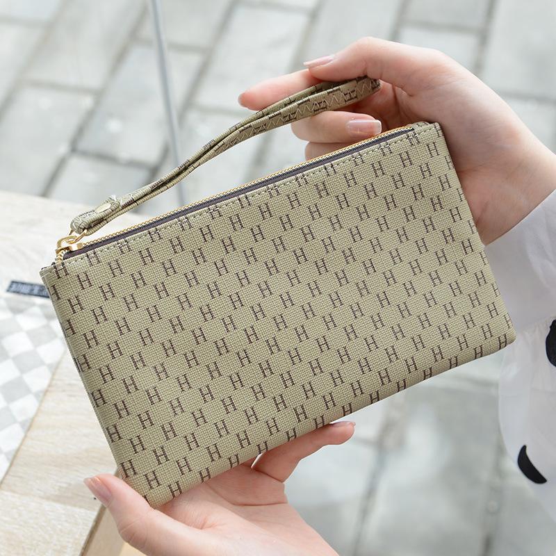 Korean Style Women's Retro Zipper Wallet - Large Capacity Fashion Clutch (2024)