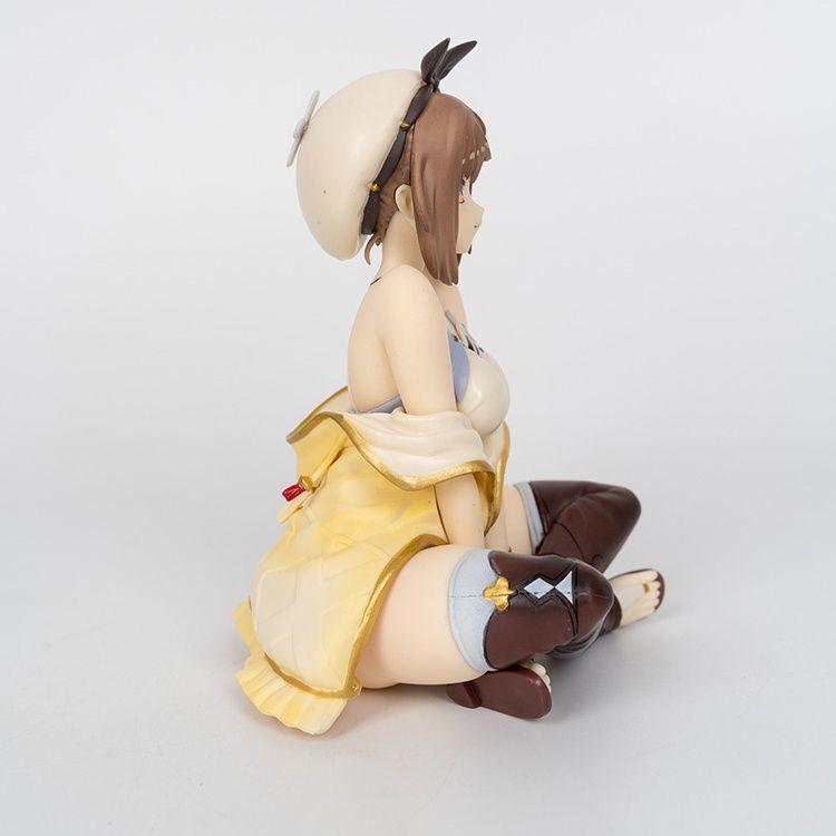 [USED] Atelier Ryza Ryza Sitting Pose Figure 1/8 Scale