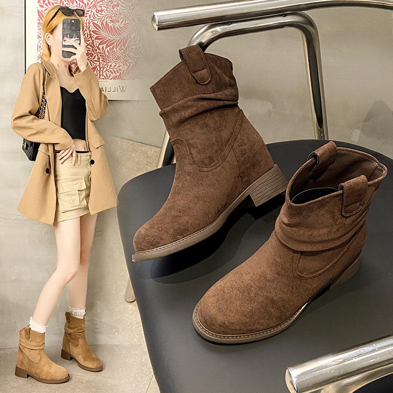 Retro thick-heeled pleated stacked boots for women in the autumn and winter of 2025, new large tube circumference, thin and heightened short Martin b