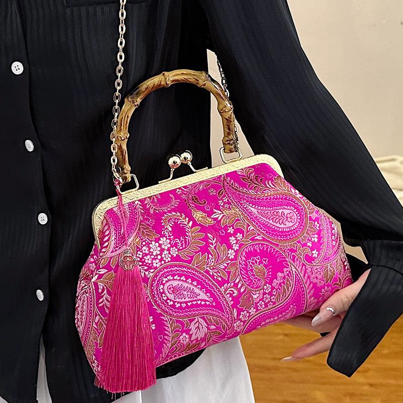 Portable shoulder messenger bag, Chinese style pearl embroidery bag, new Chinese bag, retro dinner bag, clutch bag, women's bag.