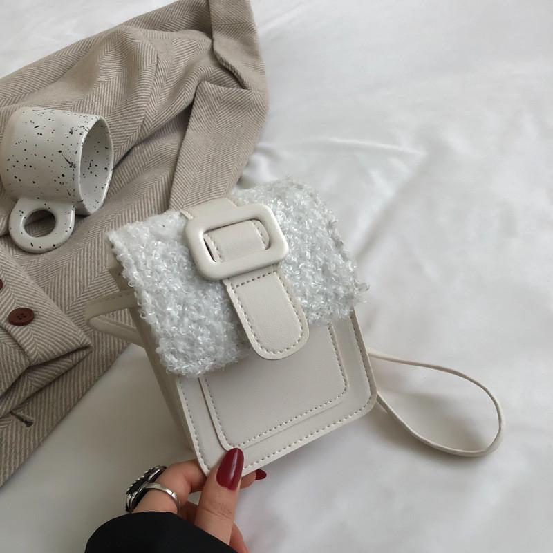 Fashionable Minimalist Women's Bag 2023 Spring New Cute Portable Phone Bag Chic Shoulder Crossbody Bag