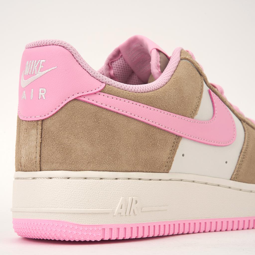 Nike Air Force 1 07 LV8 Hanf Rosa Herren Sneaker Tan Phantom Mittel-Weich-Rosa FQ8714-202