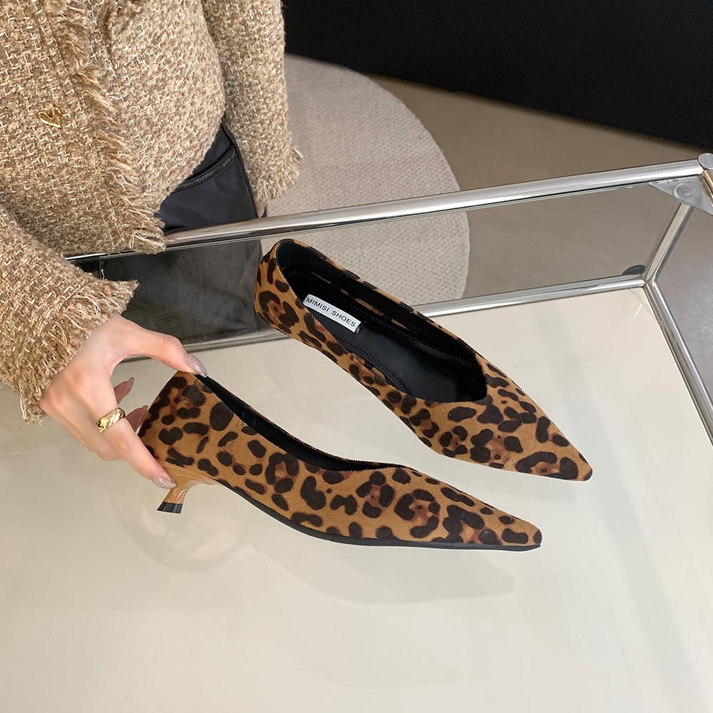 Mode Mode Damen Pumps Spitzschuh Flach Slipper Dünne Mittelhohe Absätze Schwarz Rot Leopard Sexy Party Pumps Wildleder Bequem Größe 35-39