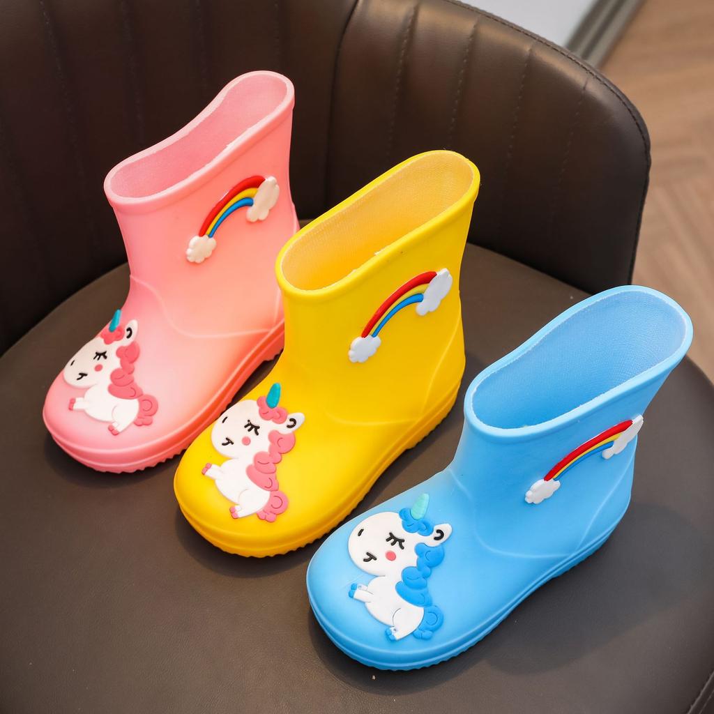 Botas de Chuva Fofas para Estudantes - Sapatos Aquáticos Estilo Desenho Animado com Resistência à Água e Antiderrapantes.