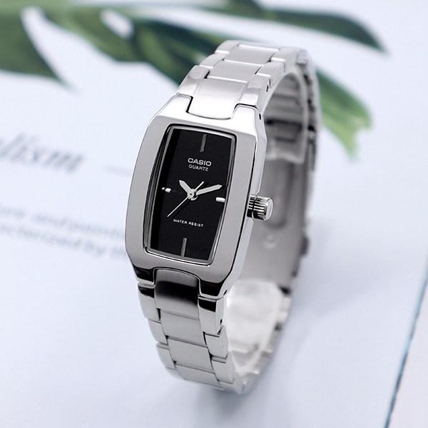 Casio Dámské módní kovové náramkové hodinky