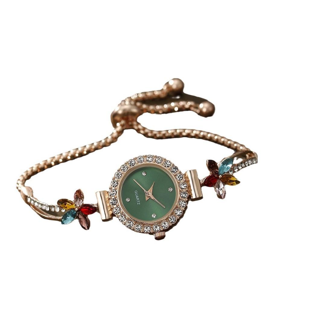 Small Fresh Floral Quartz Watch For Women With Diamond Embellishments And Alloy Strap