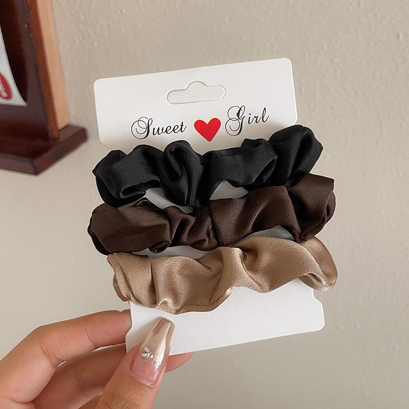 Elegant French Satin Scrunchie: High-End Autumn/Winter Hair Tie with High Elasticity