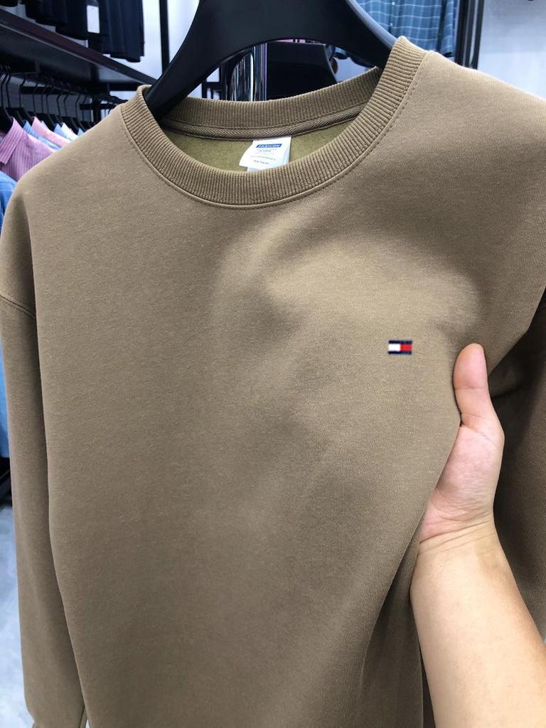 Men's Solid Color Crewneck Sweatshirt: Loose, Trendy, Long Sleeve Top for Spring and Autumn