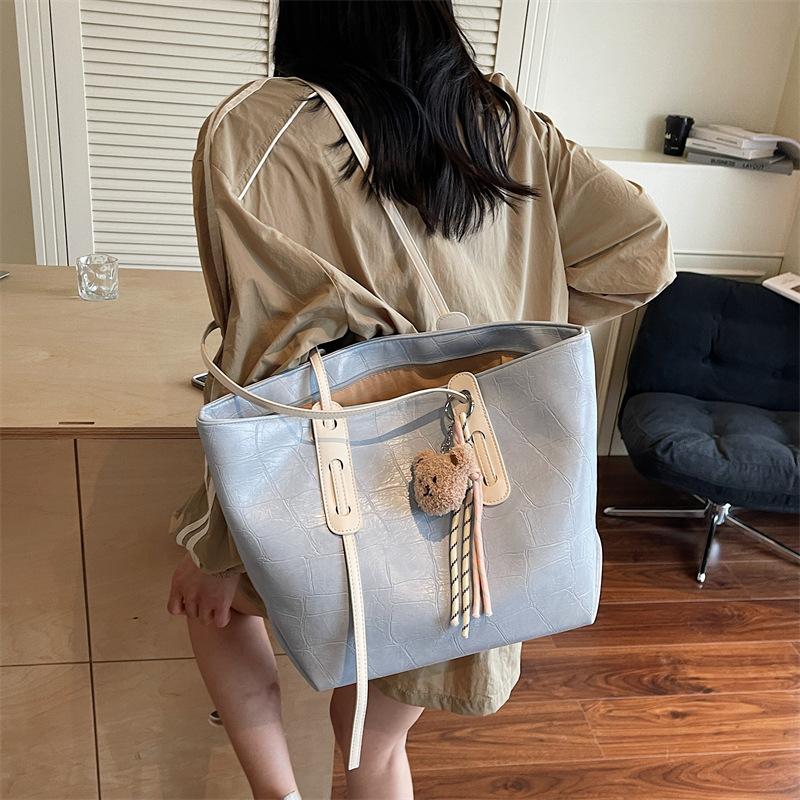 Tote bag women's summer new trendy fashion simple commuter casual portable large bag shoulder bag