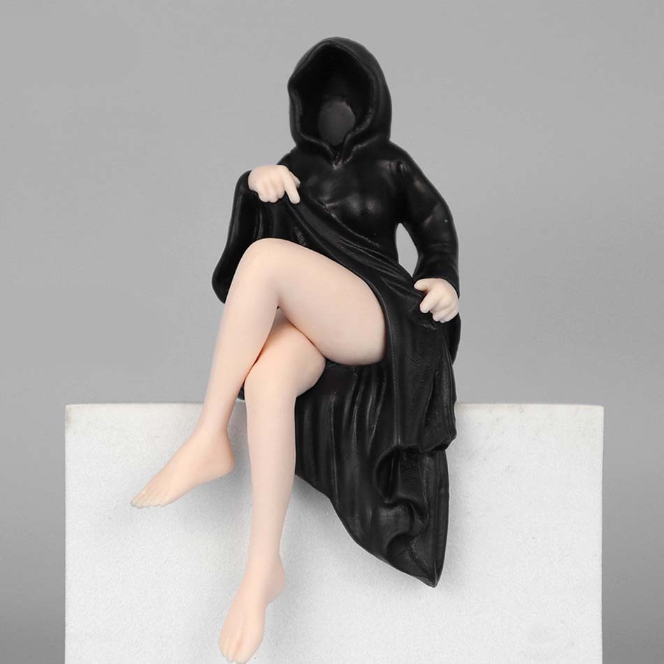 3D Mysterious Halloween Statue Gothic Black Robe Queen Figure Bookshelf Sculpture Spooky Sitting Statues Desktop Ornaments Gifts