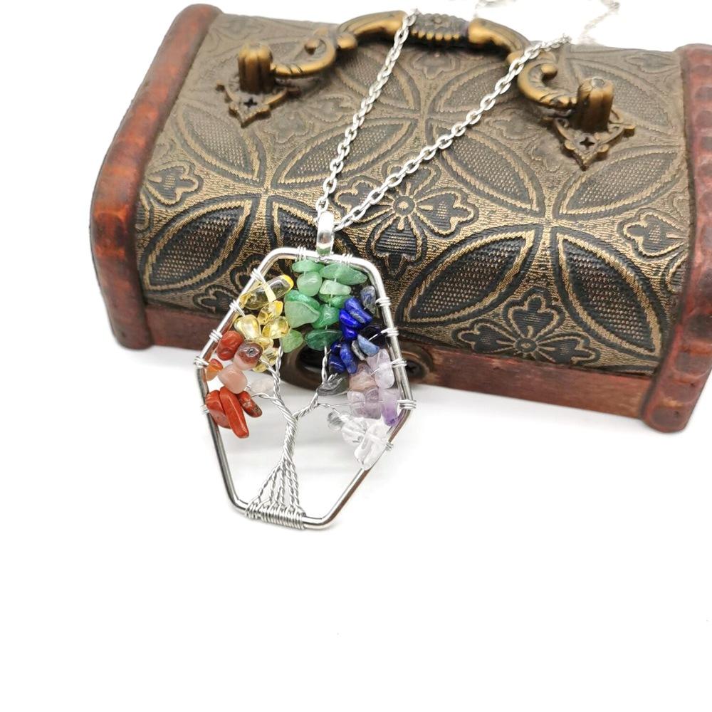 Hand-Wound Natural Gravel Crystal Hexagonal Loose Root Tree Of Life Fortune Tree Necklace Women'S Necklace N18