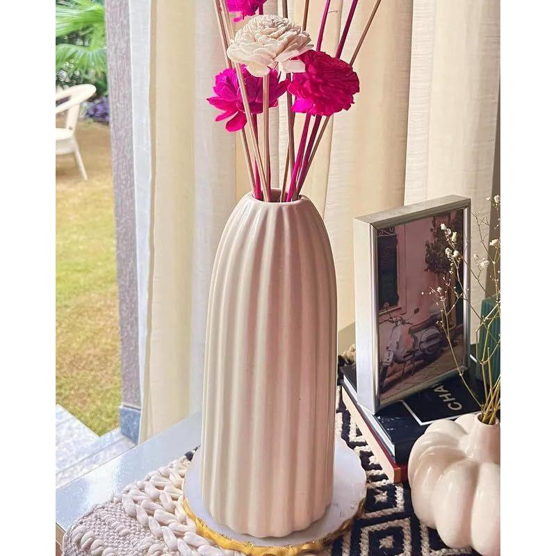 Off- White Flower Vase – Stylish Bottle Shape Design, Ideal for Office and Living Room Centerpieces, Elegant Pot