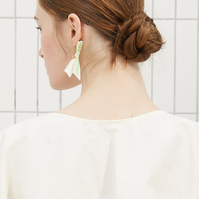 Iannmore Green Tape Logo Pearl Earrings