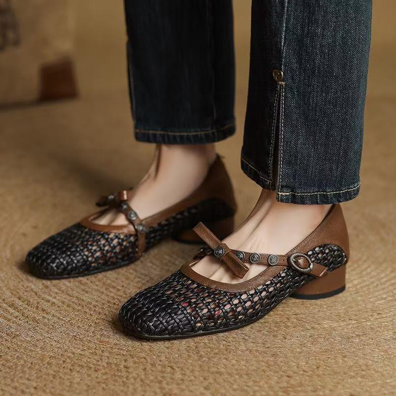 Flat sandals hollow woven single shoes women's summer new square head breathable word with women's cool single shoes