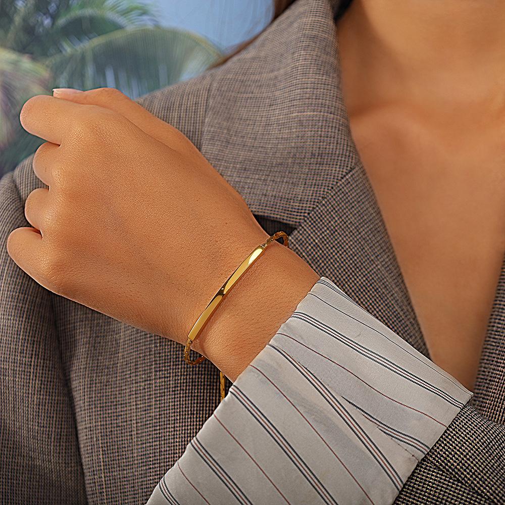 Korean version of simple style versatile splicing bracelet stainless steel plated 18K gold elegant and exquisite design bracelet women