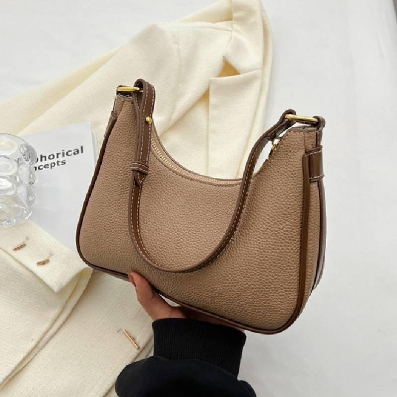 Trendy Urban Minimalistic Women's Handbag 2023 Small Crossbody Bag