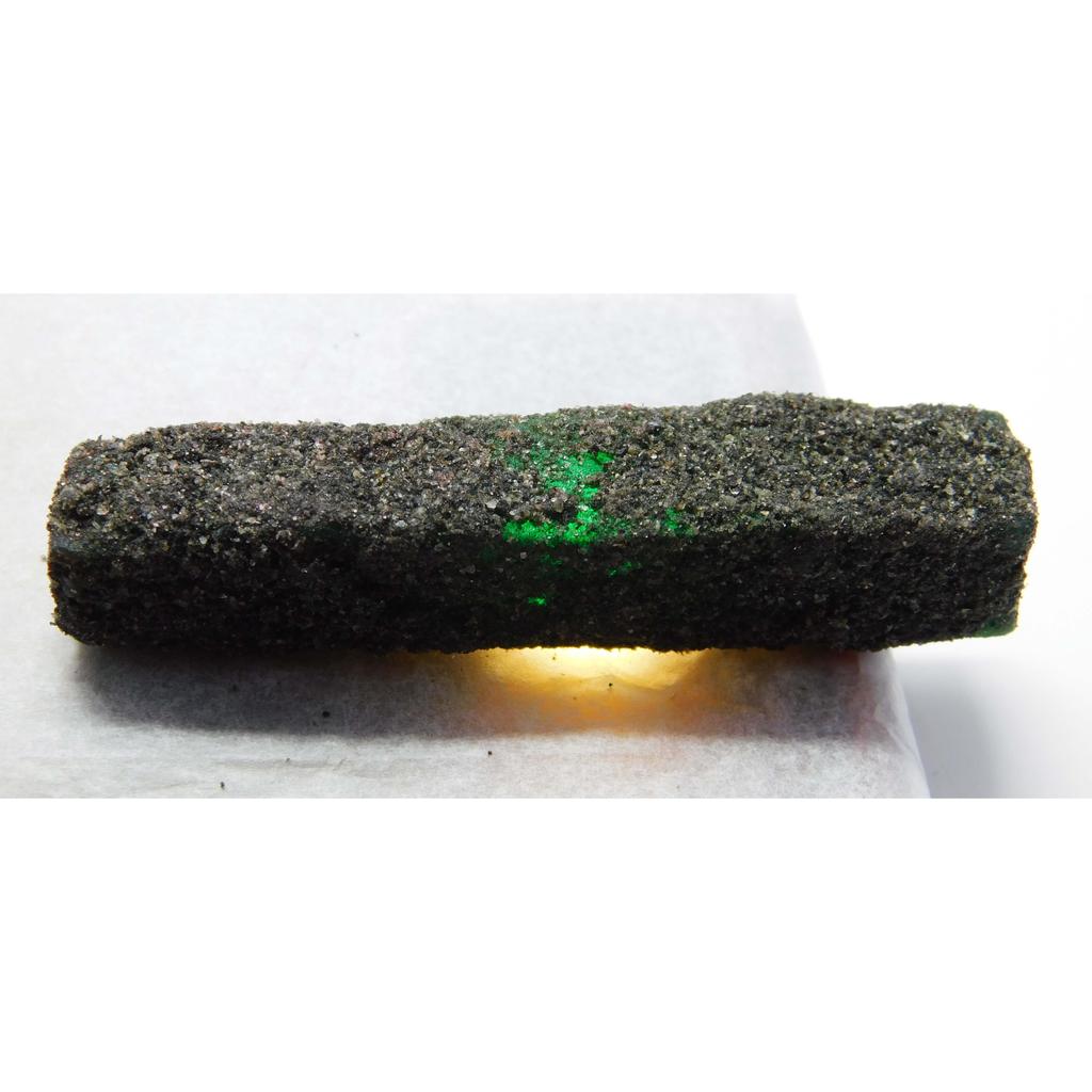 Natural Green Emerald Loose Gemstone 126.58 ct Uncut Rough for Lapidary and Gem Collections