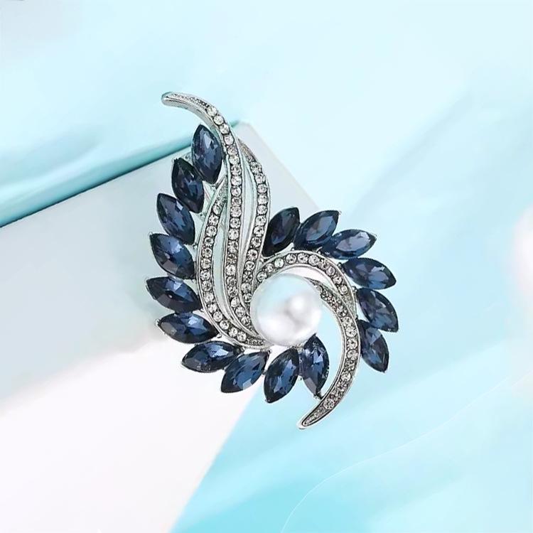 

Корейська квіткова брошка з перлами: Елегантна Універсальна Жіноча Брошка-Кардиган