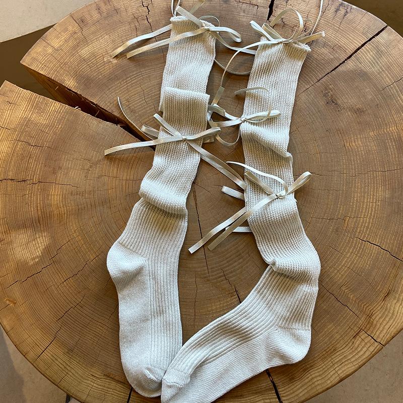 

1 Pair Casual Fashion for Girl Maillard Cute Bow Solid Color Mid-Calf Socks Sweet Edgy Ribbon Scrunch Socks for Autumn Winter One Size
