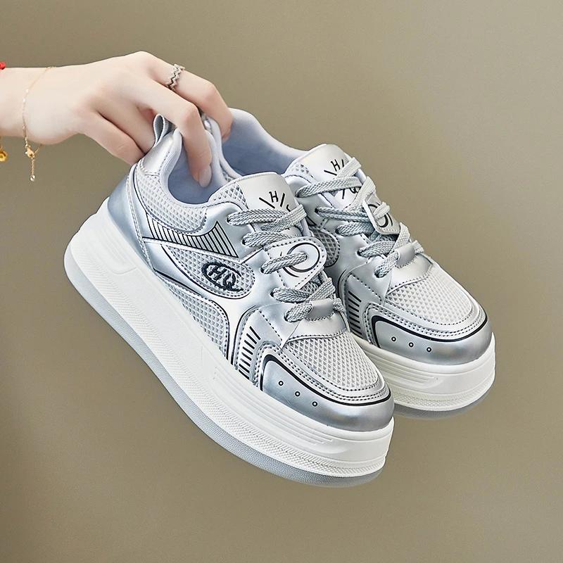 

Мода 2024 женские кроссовки белые на платформе женские спортивные кроссовки женские вулканизированные туфли кроссовки повседневные женские большие размеры 40 39 серебряный