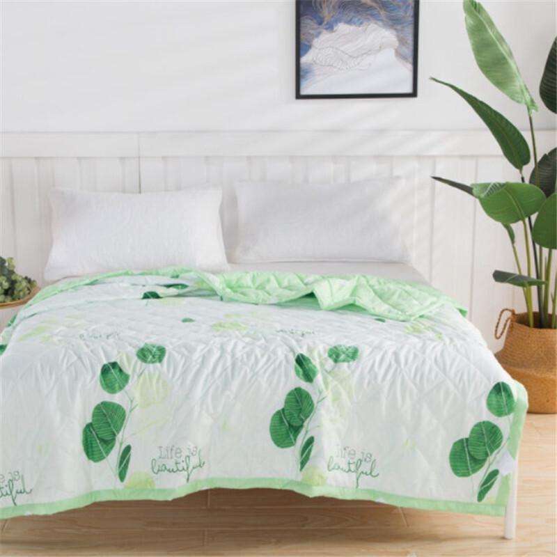 

Bellesse All-Season Lightweight Quilt