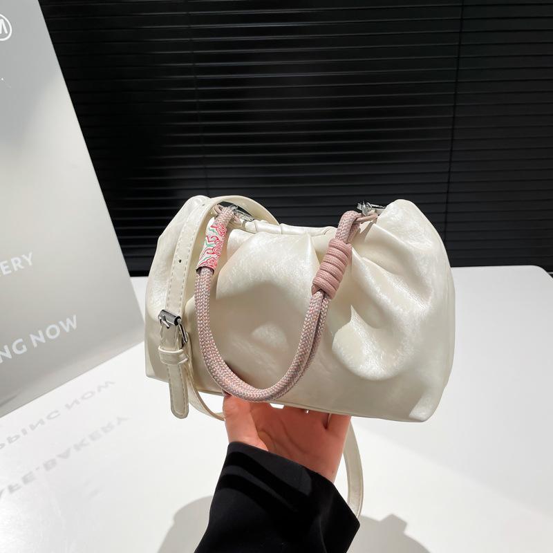 Niche Design Bag Women's Handbag 2025 New Fashion High-end Pleated Cloud Bag Messenger Small Square Bag