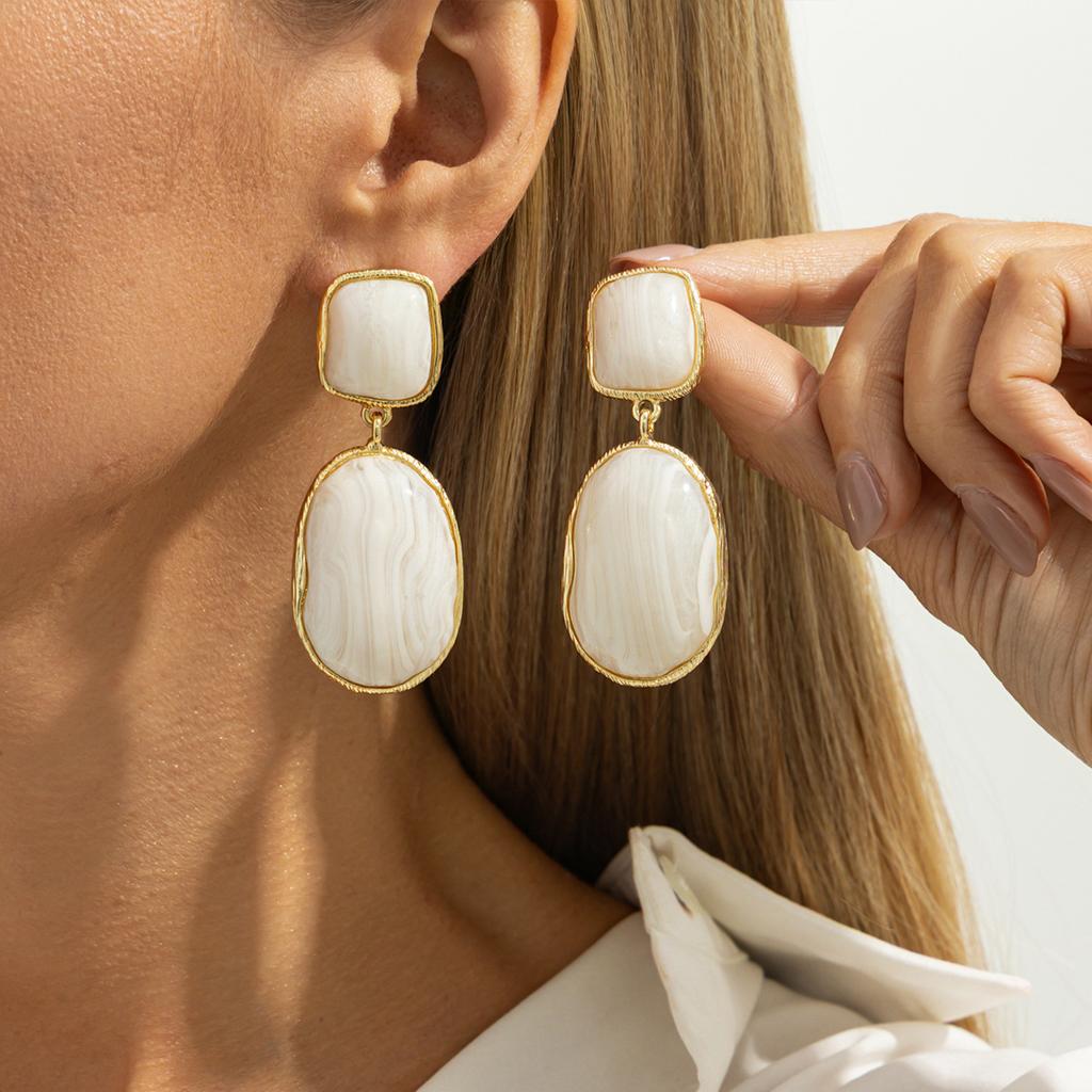 Temperament Light Luxury Resin Gem Stud Earrings, Retro Geometric Irregular Pleated Metal Oil Drop Earrings