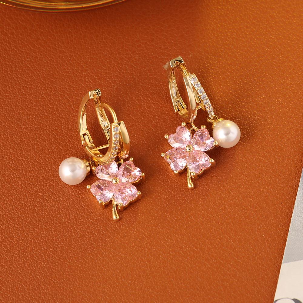 Pink Zircon Pearl Four-Leaf Flower Earrings - Elegant and Sweet Ear Clips