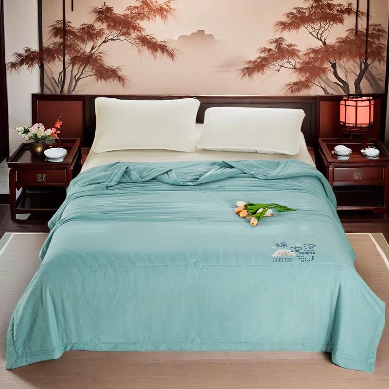 

Soft & Breathable Bubble Texture Summer Comforter