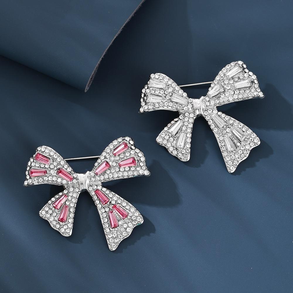 Luxury Slightly Inlaid With Zirconium Bow Brooch Exquisite Small Brooch For Women Suit Collar Shirt Accessories Corsage