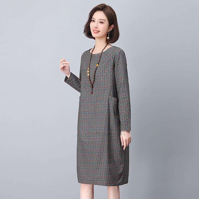 2025 Retro Floral Loose Fit Dress for Women - Spring & Autumn, Round Neck, Perfect for Middle-Aged Mothers