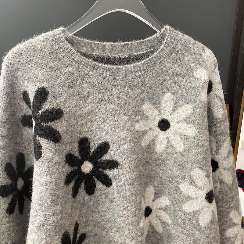 Yingjie S French Artistic Daisy Floral Gray Round Neck Sweater - Autumn/Winter '23 Collection