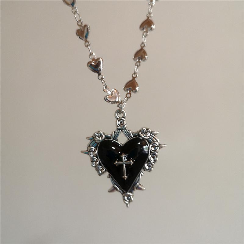 Gothic Bat Cross Dark Thorn Love Heart Pendant Black Bead Stacked Necklace Y2K Personalized Halloween Charm Grunge Jewelry Gift