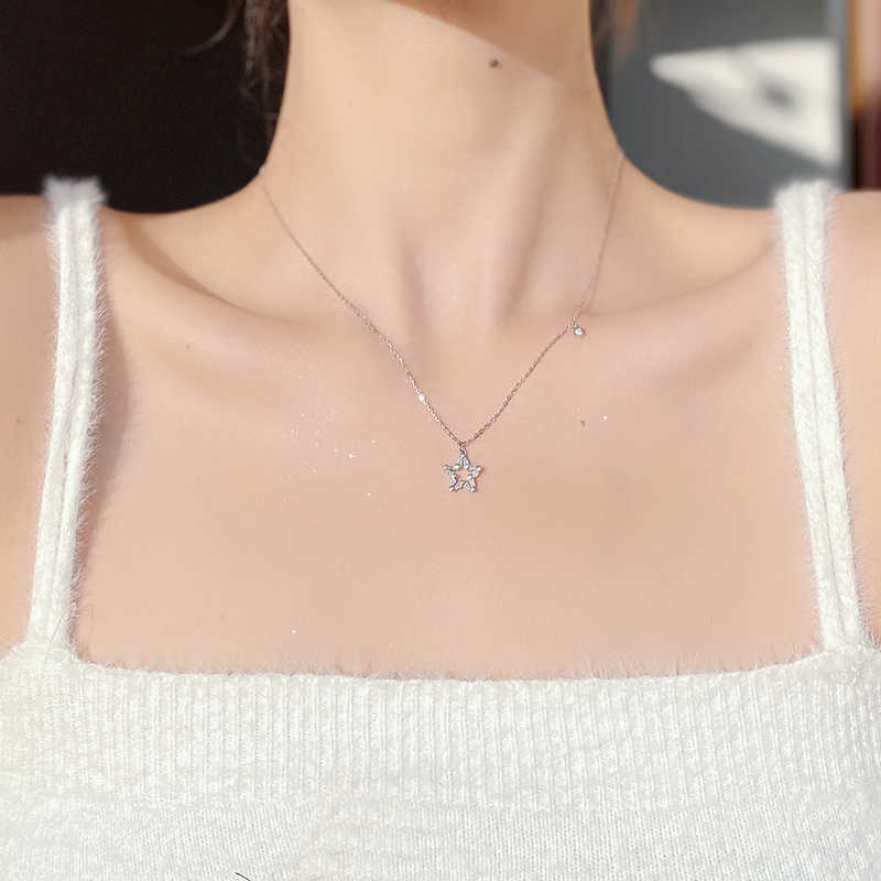 Star Necklace Female Niche Exquisite Temperament Versatile Hollow Five-pointed Star Ins Style Design Pendant