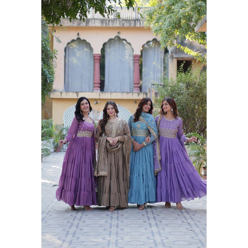 Pożądana damska suknia z pełnym dołem, wykonana z tkanin Star Georgette i designerska haftowana dupatta z atrakcyjnym koronkowym brzegiem, KOLOR:- 4
