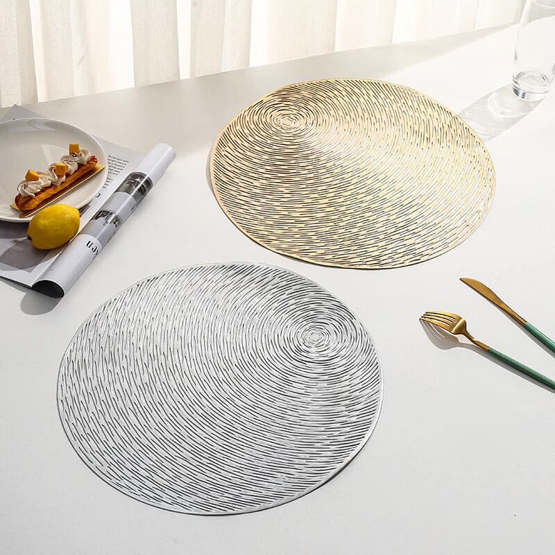 ZISIZ Chinese Style Wooden Placemat Set