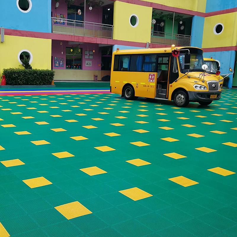 Bathroom Splicing Mats Grid Waterproof Suspension Kindergarten Sports Floor Car Wash Balcony Garden Swimming Pool Plastic Tile