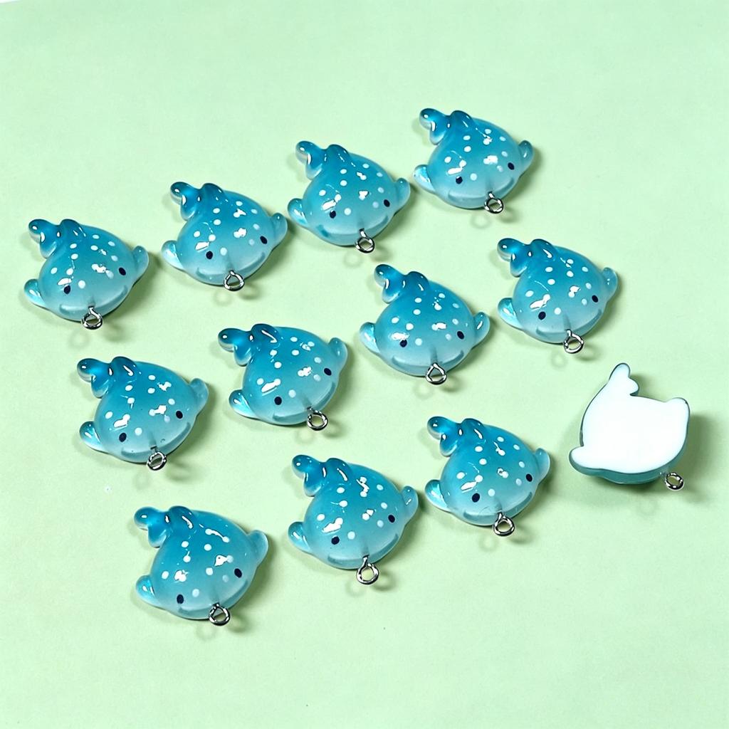 10Pcs Wholesale Blue Ocean Ray Resin Charms Bulk Cute Fish Pendant For Jewelry Making