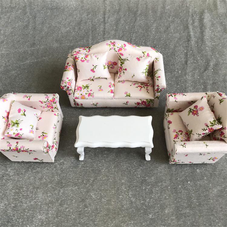 Mini Dollhouse Photography Scene Props: Multicolor Wave Tea Table (1:12 Scale)
