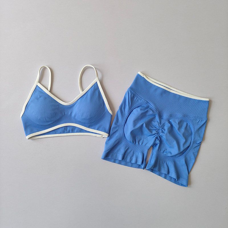 Yoga Set for Women with Chest Pads, Tight-Fitting, Quick-Drying, Suitable for Outdoor Running, Sports, Fitness, and Yoga, High-Waisted Shorts