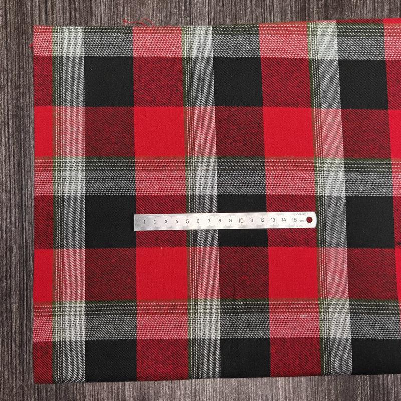 Spot Color-Woven Plaid Jacquard Fabric for Children's Autumn/Winter Brushed Polyester-Cotton Shirts