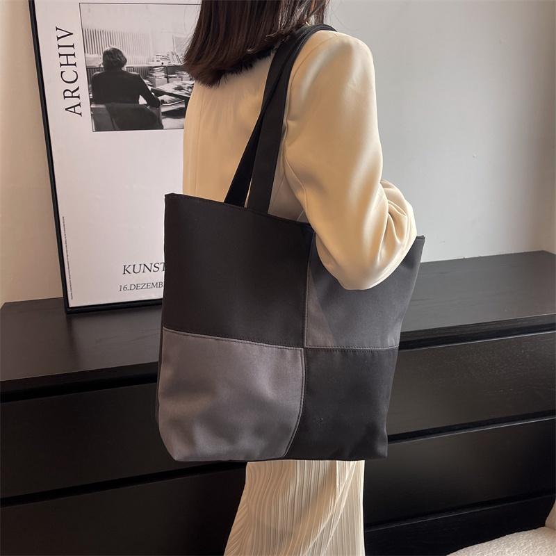 IELGY Fashion All-match Color Contrast Stitching Large Capacity Shoulder Bag Women