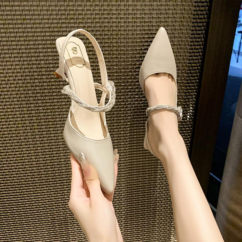 Fashion Summer 2025 New French Pointed Closed Toe High Heels Fashion Female Designer Luxury Shiny Rhinestone Sandals.