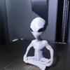 Meditierende Alien-Statue, 3D-gedrucktes Alien-Yoga-Meditations-Ornament, Halloween-Dekoration Zimmer Weltraum Spaß Stressabbau Dekoration
