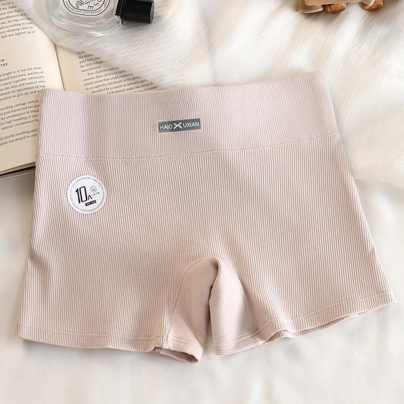 New medium and high waist abraded threaded pure cotton underwear with buttocks and no buttocks. Girls' triangle shorts autumn and winter