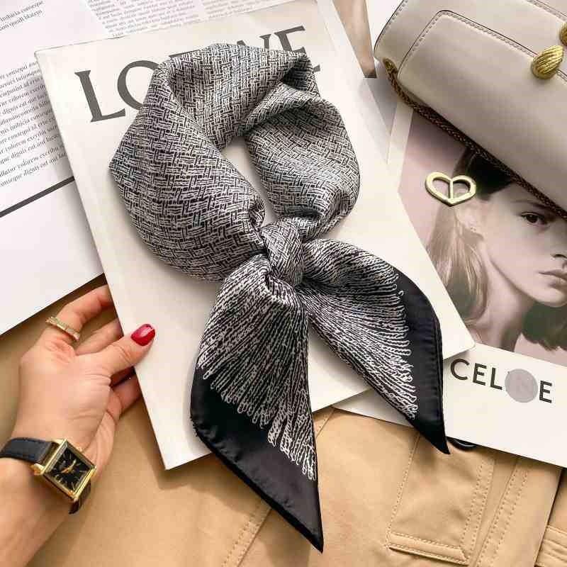 Elegant Silk-Like Square Scarf Women Korean Style Print Neck Lightweight 70x70cm Nylon Fashion Accessory