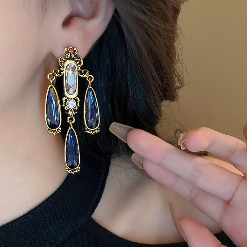 Elegant French Court Style Rhinestone Teardrop Silver Earrings for Women