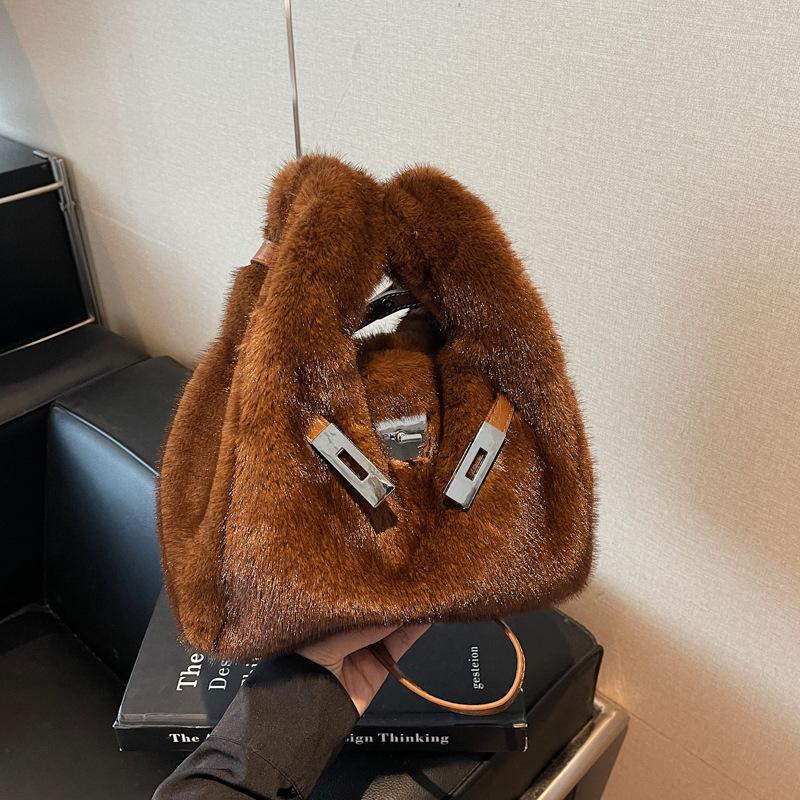 New plush bag handbag Korean version fashion messenger bag plush autumn and winter high-end exquisite shoulder bag ins