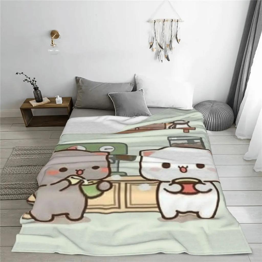 BuBu DuDu Baby-Panda-Bär-Decken, Mochi-Milch-Pfirsich-Goma-Paar-Flanell, lustige Überwurfdecke für Zuhause, Restaurant, Textildekoration